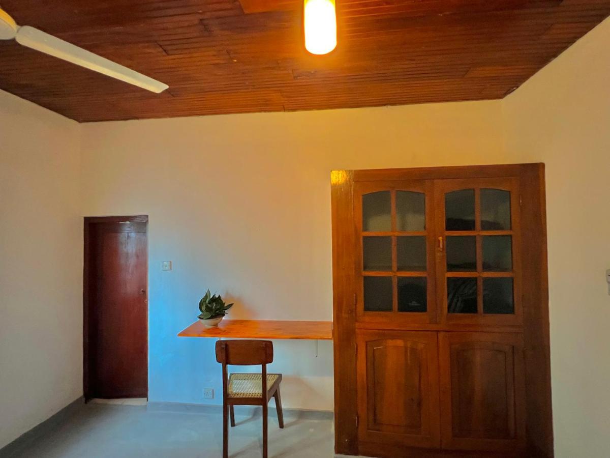 Sea Frame By Walkseylon Bed & Breakfast Hikkaduwa Exterior photo